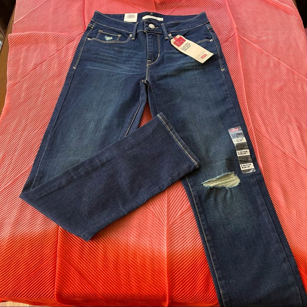 LEVI’S JEANS